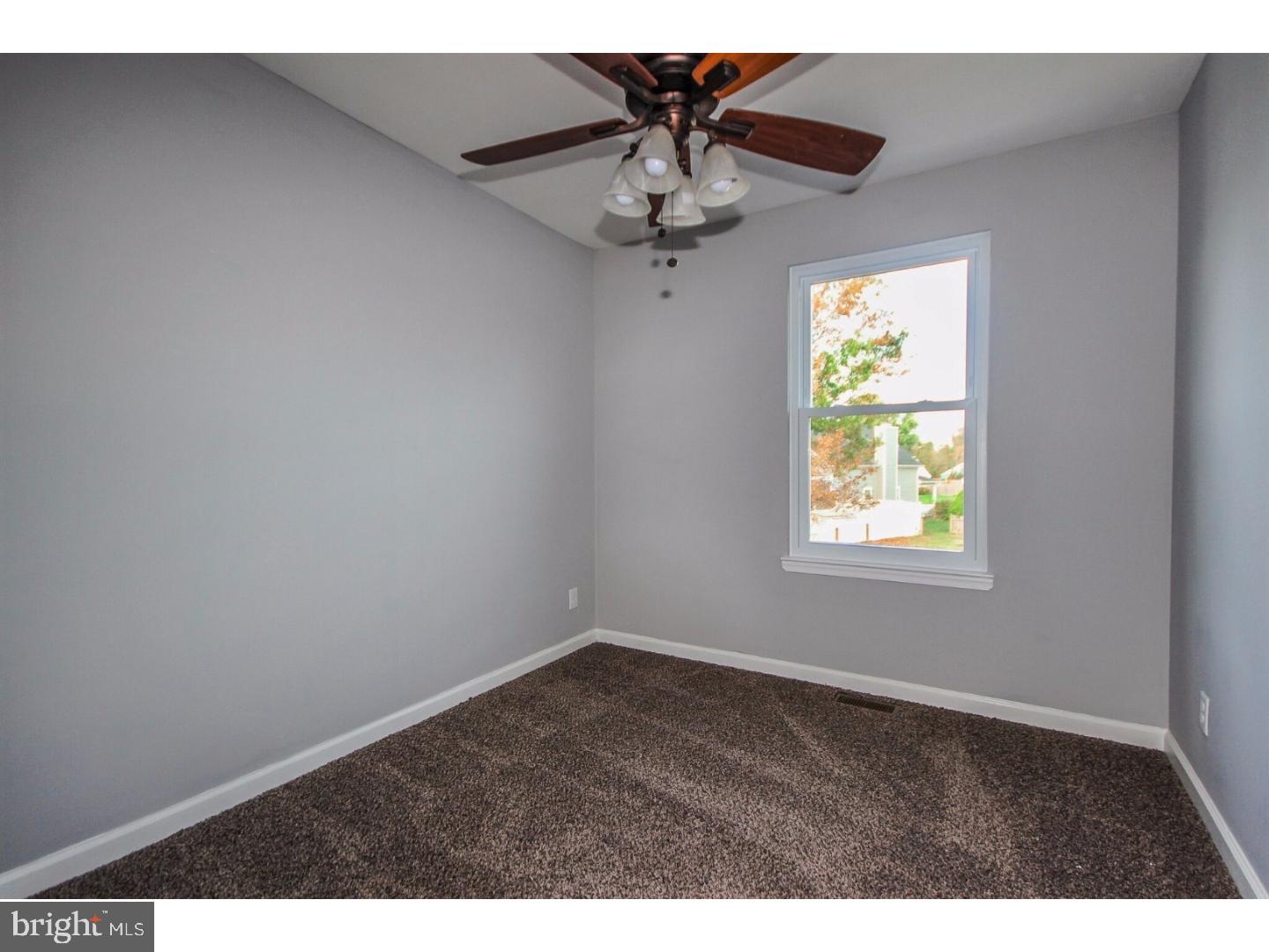 324 Hunters Road Logan Township, NJ 08085 - Photo 16 of 20 Bedroom