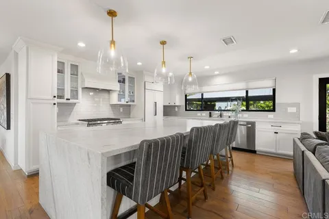 $3,995,000 | 8675 Glenwick Lane, La Jolla, CA 92037