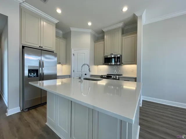 $2,300 | Undisclosed Address, Zachary, LA 70791