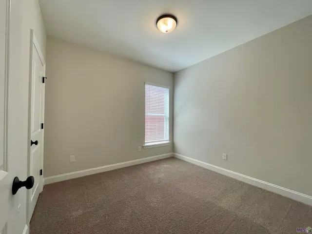 $2,300 | Undisclosed Address, Zachary, LA 70791