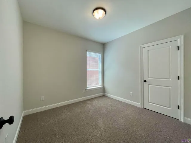 $2,300 | Undisclosed Address, Zachary, LA 70791