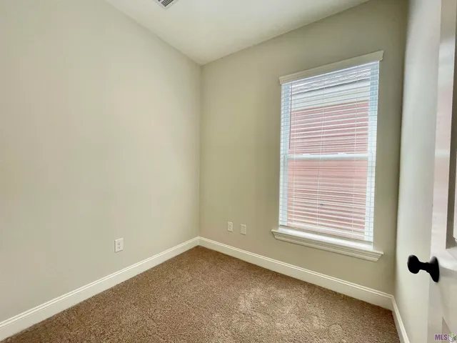 $2,300 | Undisclosed Address, Zachary, LA 70791