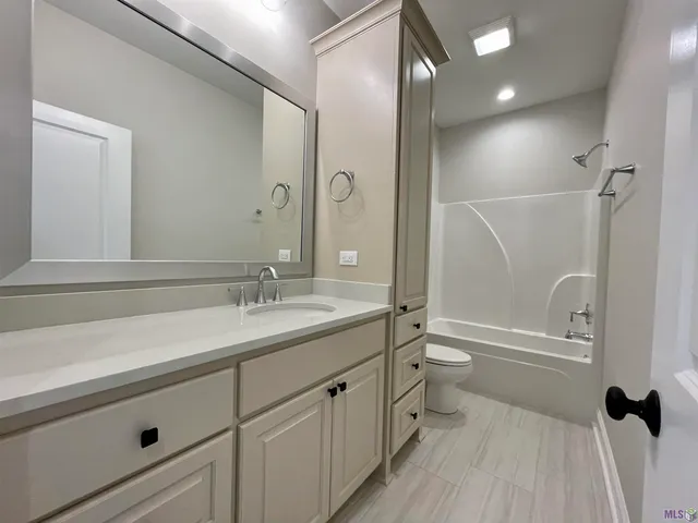 $2,300 | Undisclosed Address, Zachary, LA 70791