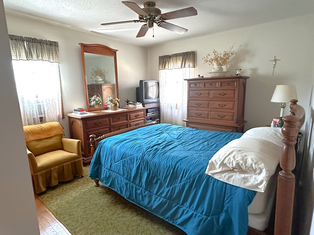 175 College Park Road Fall River, MA 02720 - Photo 14 of 37