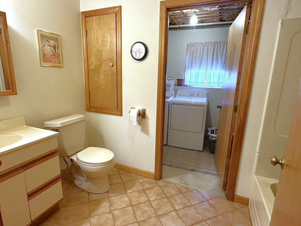 175 College Park Road Fall River, MA 02720 - Photo 19 of 37