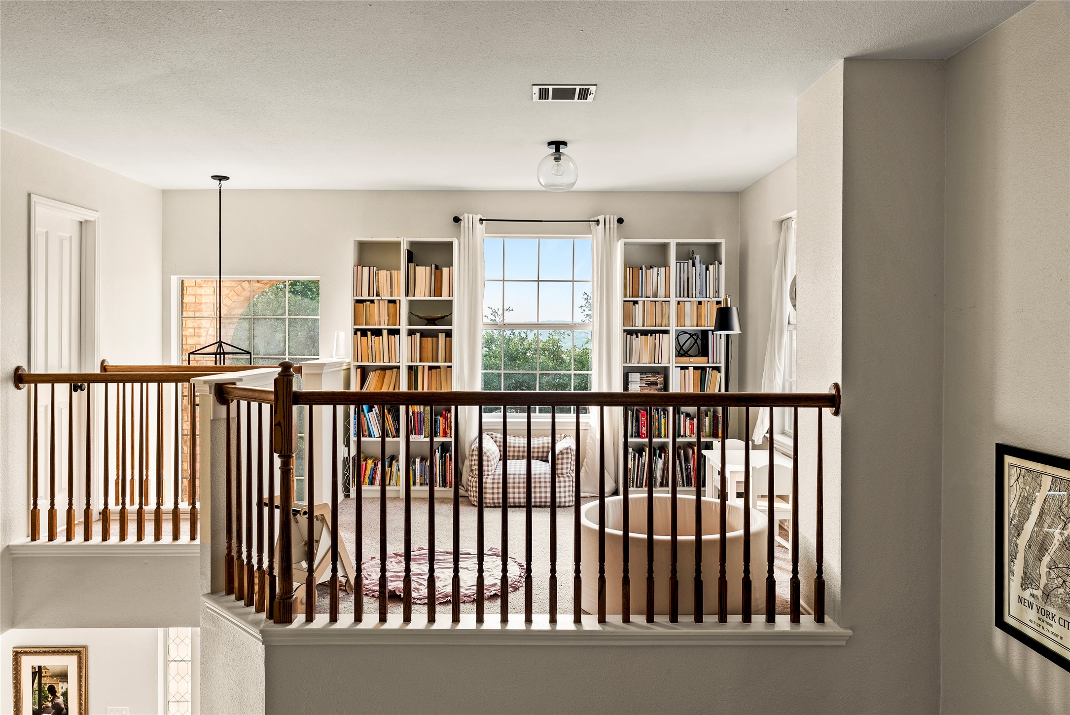 6803 Breezy Pass Austin, TX 78749 - Photo 29 of 40 a view of a balcony