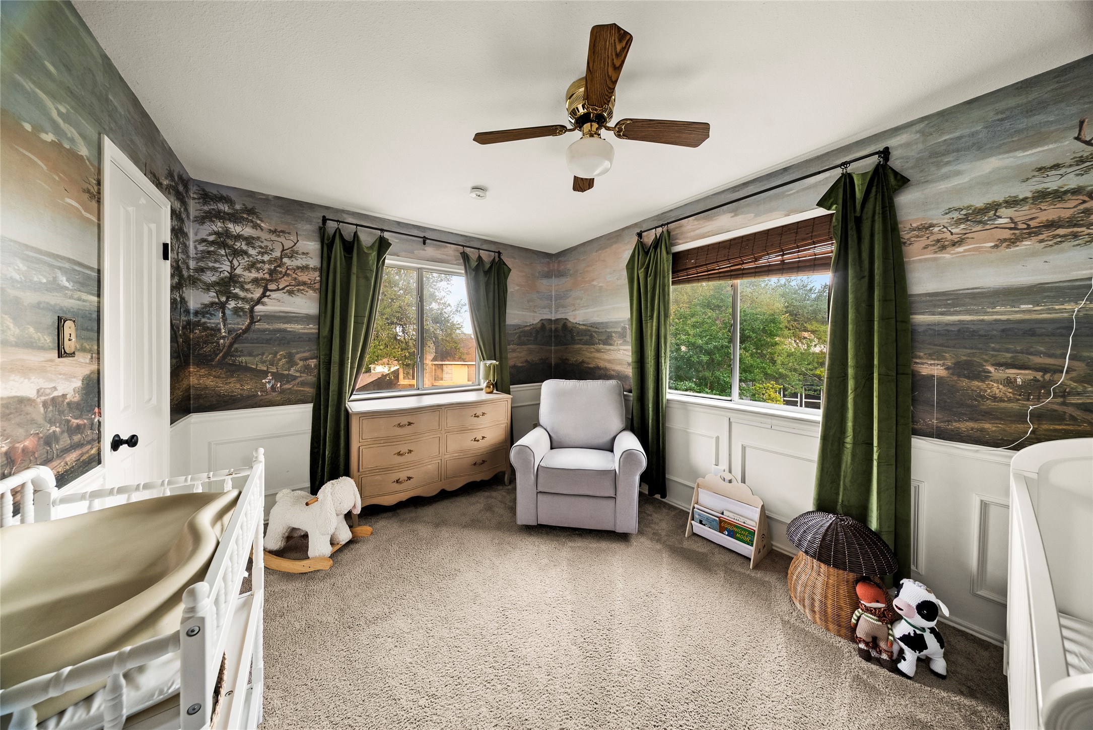 6803 Breezy Pass Austin, TX 78749 - Photo 31 of 40 a very nice looking room with a large window and a couch