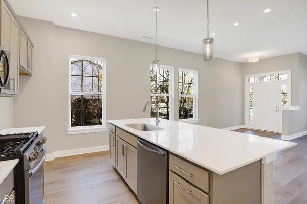 $2,600 | 502 Gilder Drive, Carmel, IN 46032