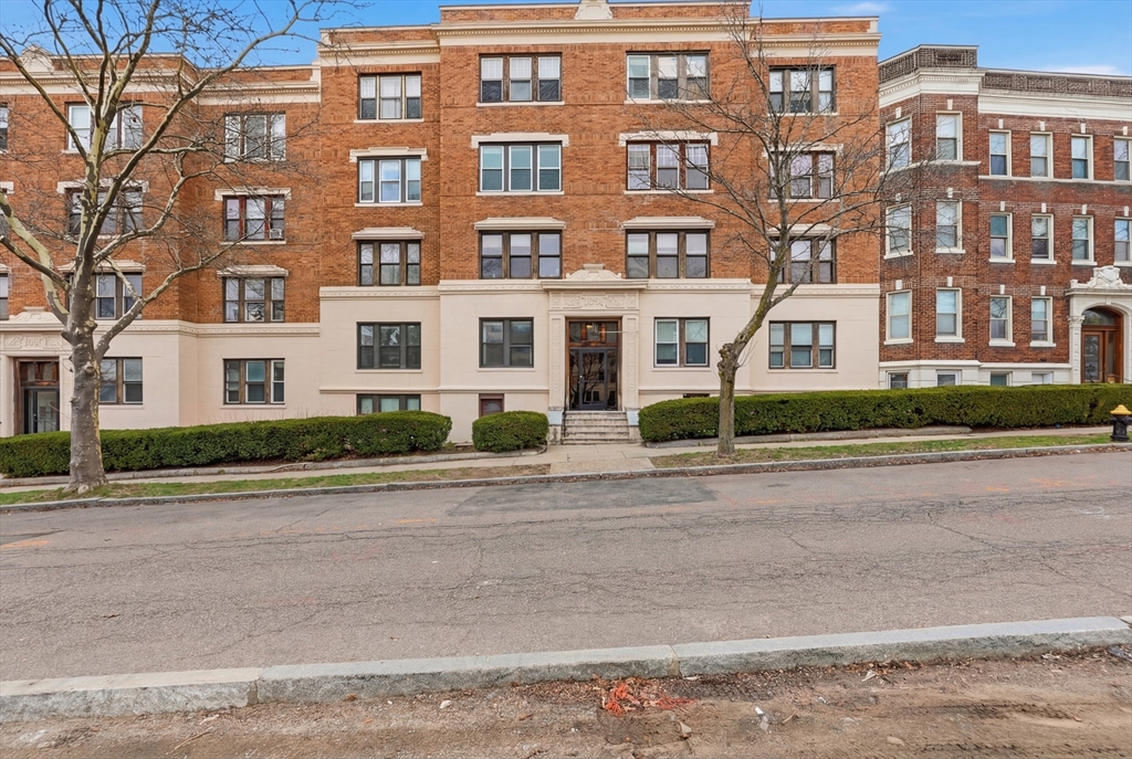 1653 Commonwealth Avenue, Unit 2 Boston, MA 02135 - Photo 1 of 22
