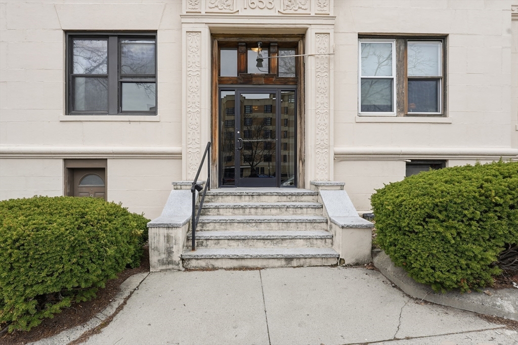 1653 Commonwealth Avenue, Unit 2 Boston, MA 02135 - Photo 2 of 22