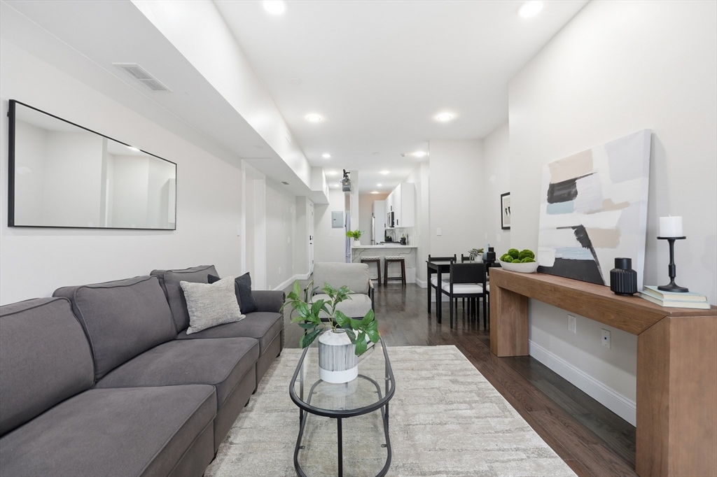 1653 Commonwealth Avenue, Unit 2 Boston, MA 02135 - Photo 5 of 22