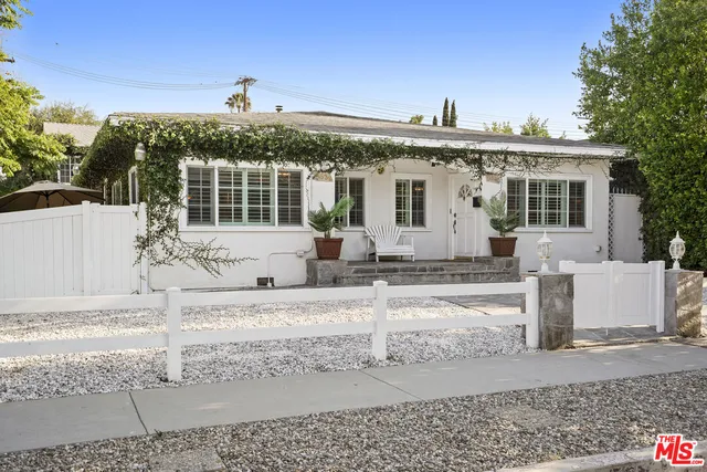 $1,499,000 | 11538 La Maida Street, Valley Village, CA 91601