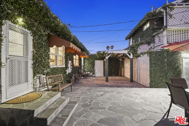 $1,499,000 | 11538 La Maida Street, Valley Village, CA 91601