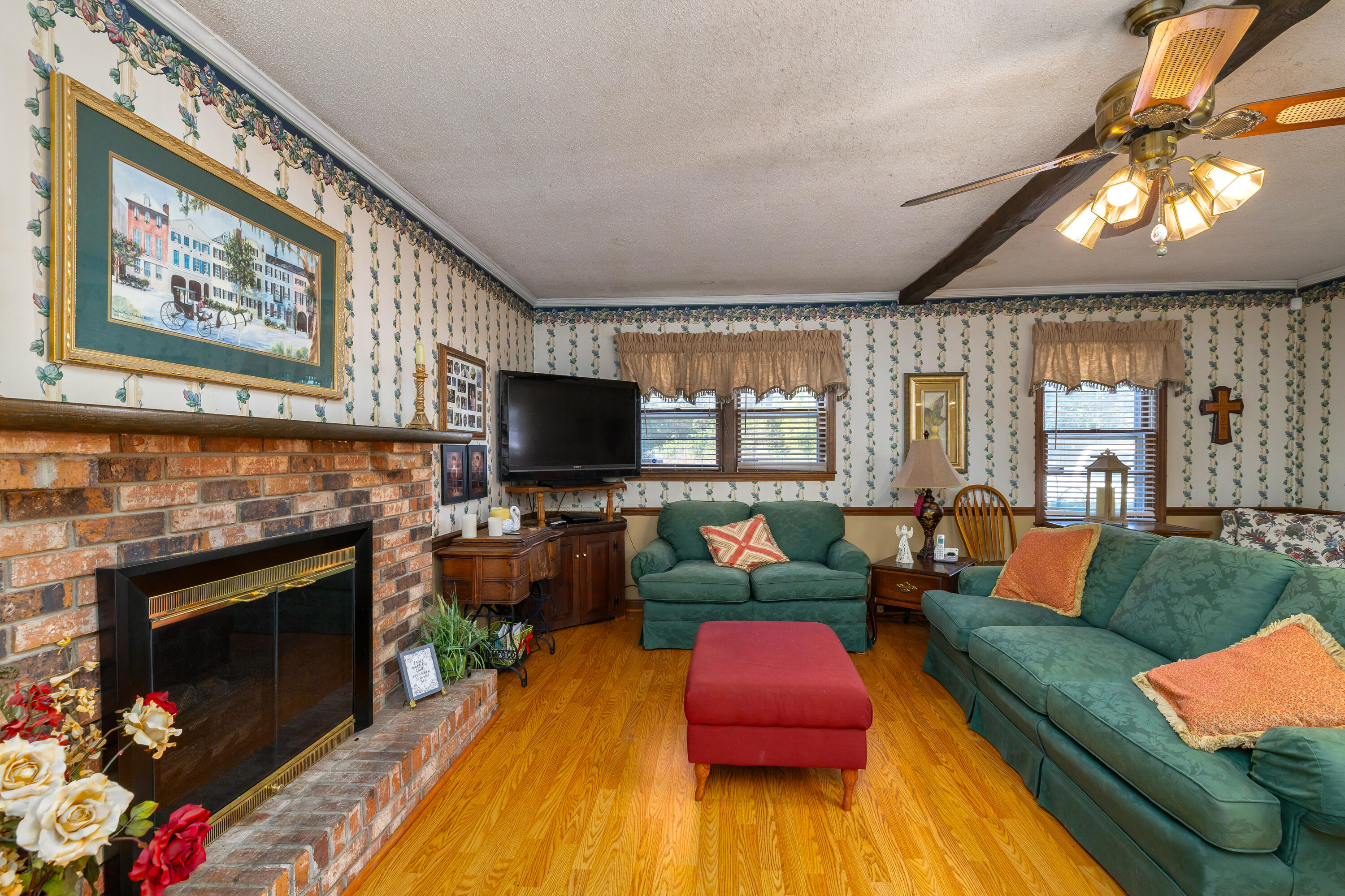 302 Stuckey Street Sumter, SC 29150 - Photo 12 of 36 24