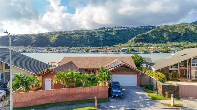 $2,300 | 662 Kalanipuu Street, Unit STUDIO, Honolulu, HI 96825