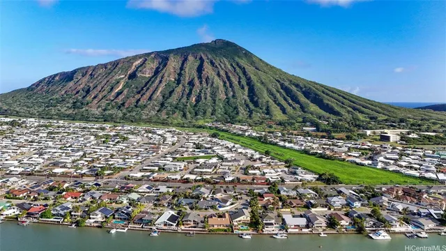 $2,300 | 662 Kalanipuu Street, Unit STUDIO, Honolulu, HI 96825