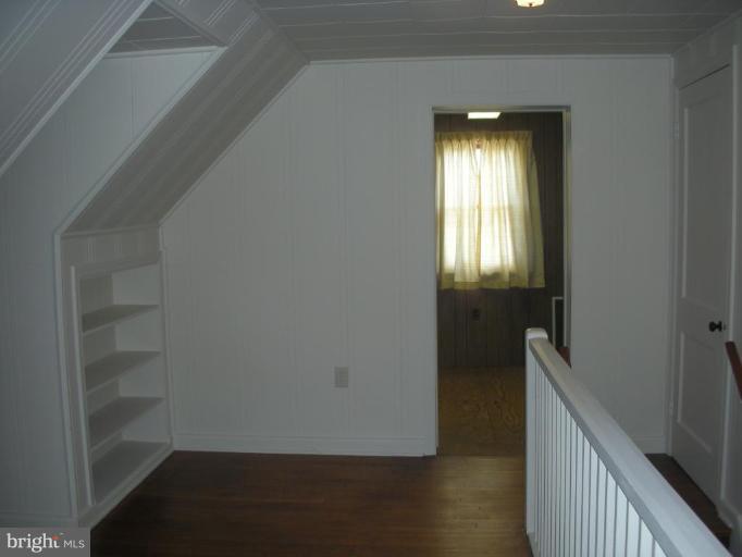 1025 Columbia Road Hagerstown, MD 21742 - Photo 12 of 19 Upstairs...
