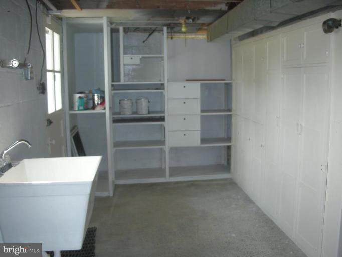 1025 Columbia Road Hagerstown, MD 21742 - Photo 15 of 19 Laundry Area 1