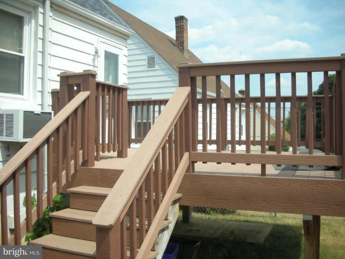 1025 Columbia Road Hagerstown, MD 21742 - Photo 19 of 19 Deck 2