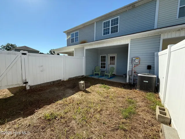 $1,325 | 120 Parrot Landing Drive, Hubert, NC 28539