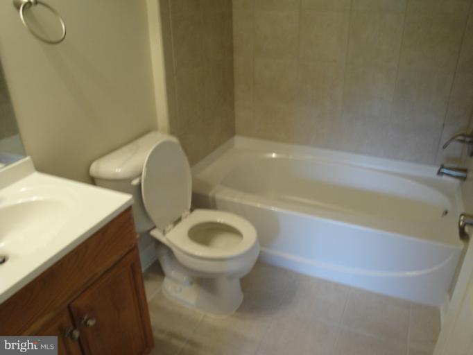 8726 Indian Springs Road Frederick, MD 21702 - Photo 9 of 13 Bath