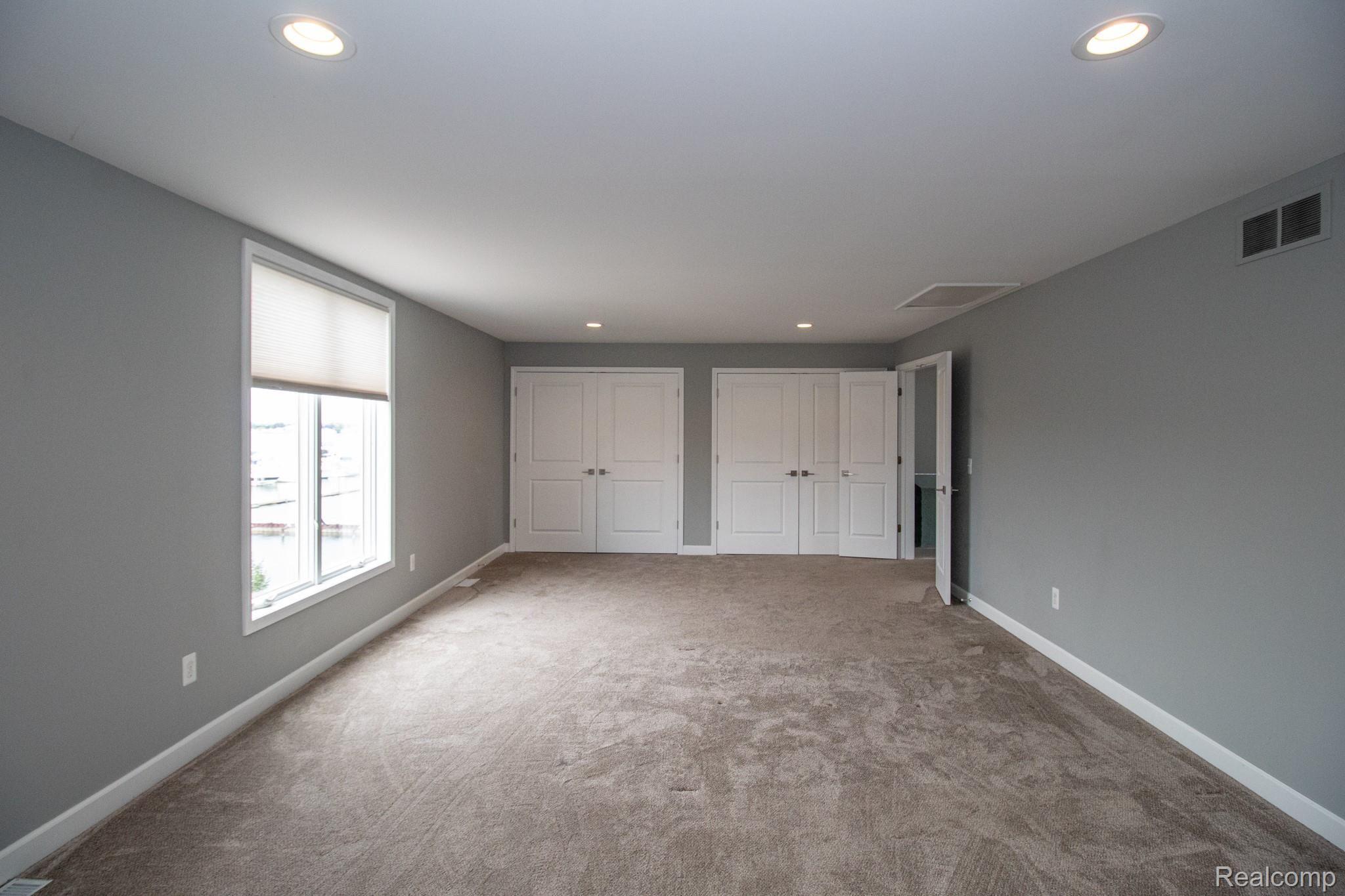 32171 North River Road Harrison Township, MI 48045 - Photo 40 of 52 3rd floor bedroom 2.jpg
