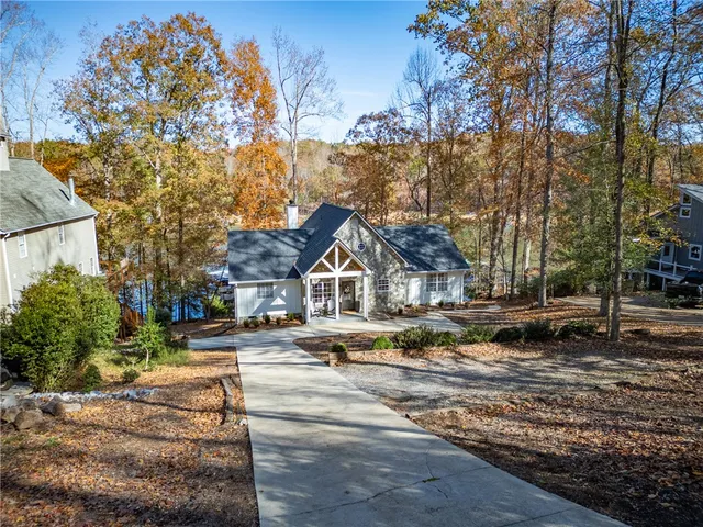 $899,900 | 106 Indian Hills Drive, Westminster, SC 29693