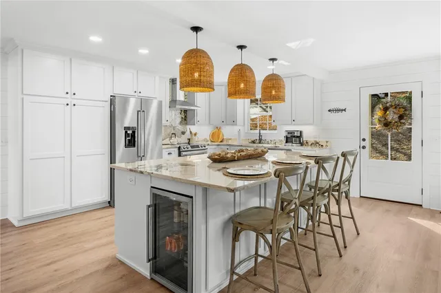 $899,900 | 106 Indian Hills Drive, Westminster, SC 29693