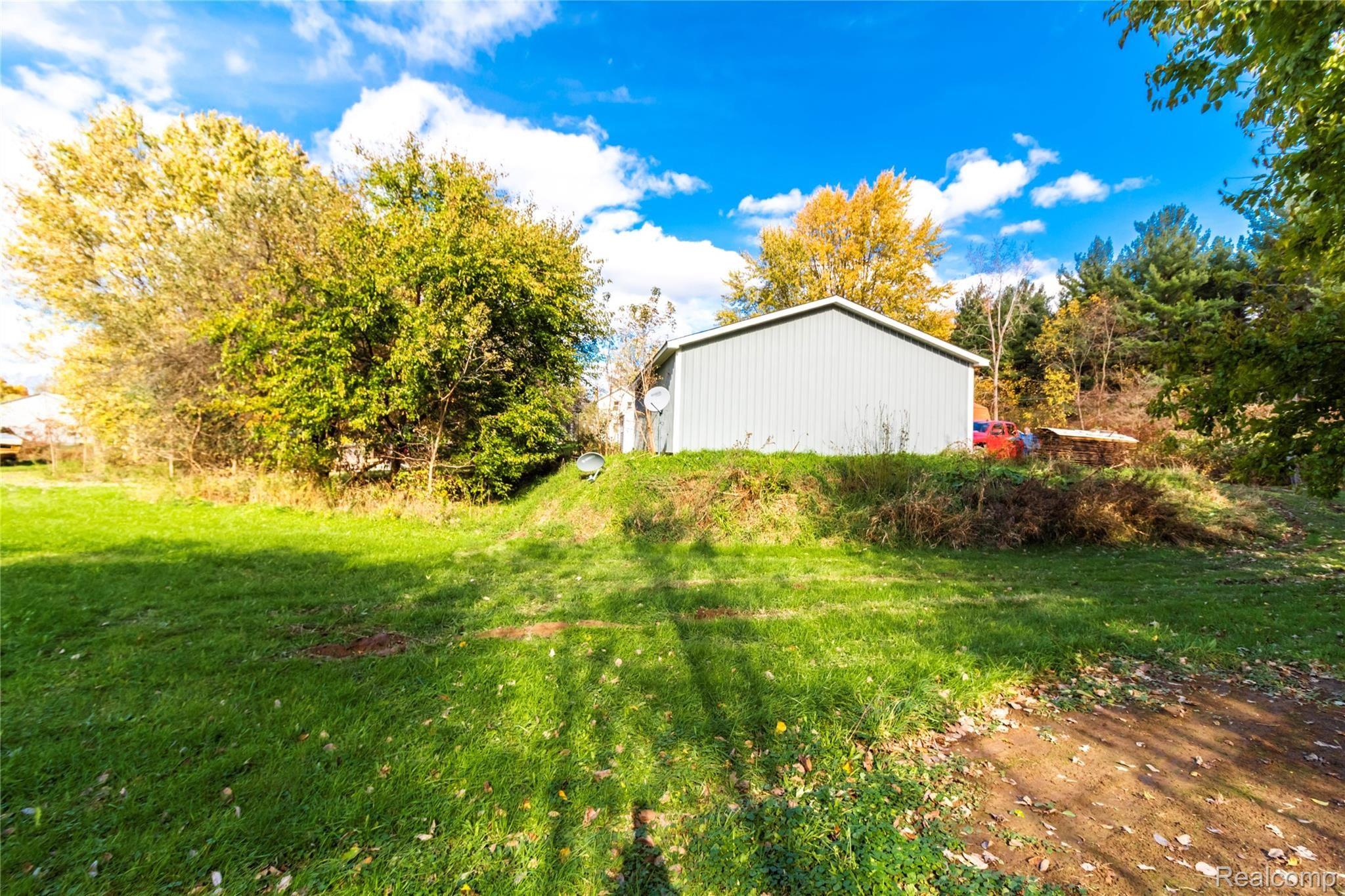 7037 North Henderson Road Davison, MI 48423 - Photo 18 of 23 Barn Side.jpg