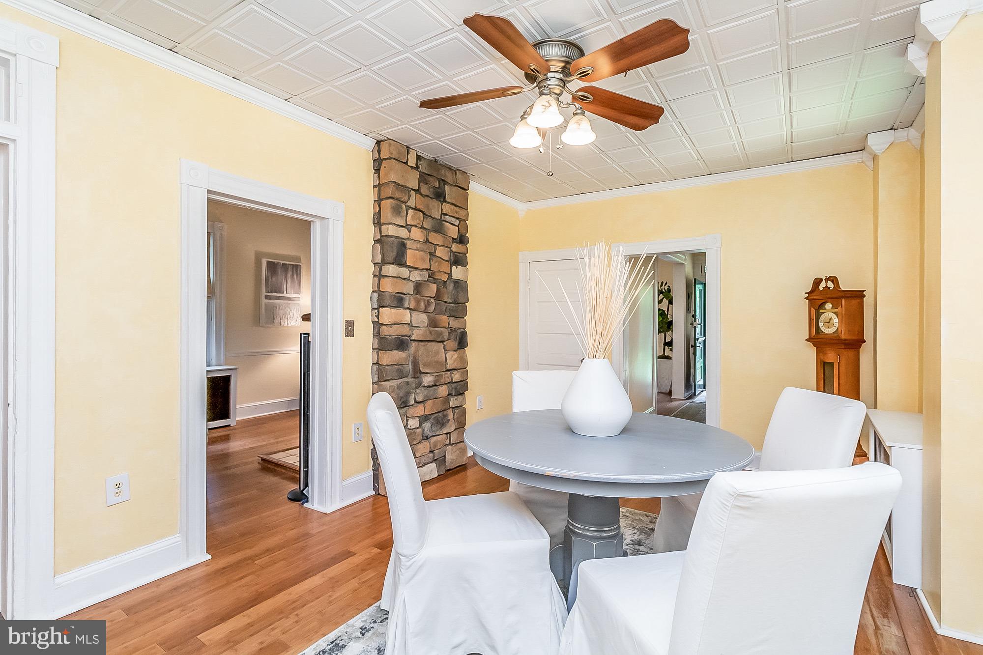 6211 Ridgeview Avenue Baltimore, MD 21206 - Photo 20 of 88 LARGE FORMAL DINING ROOM