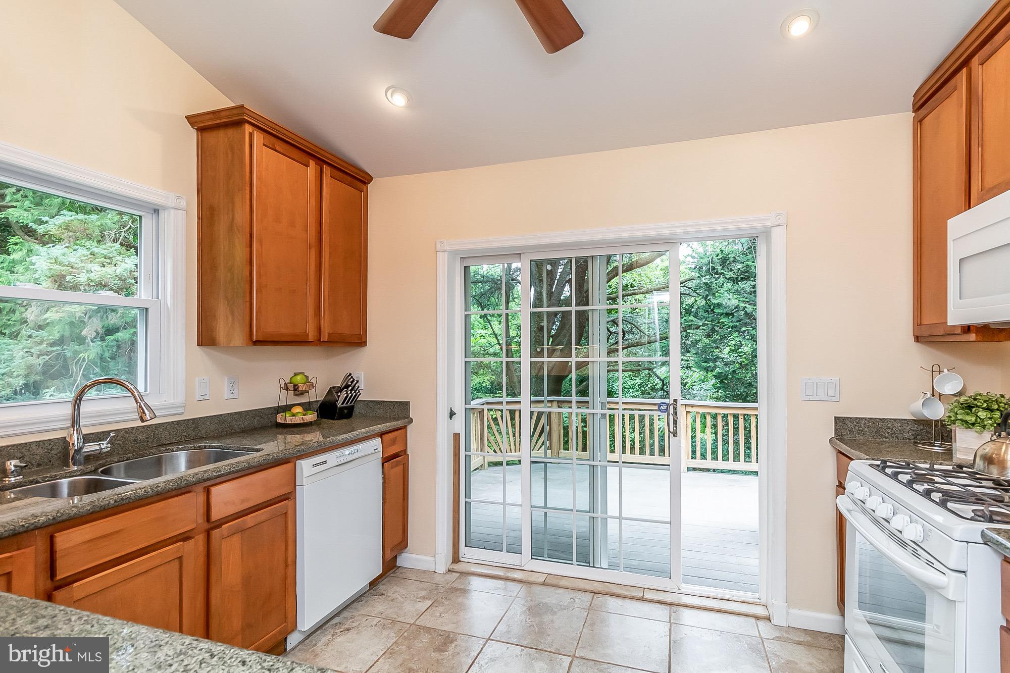 6211 Ridgeview Avenue Baltimore, MD 21206 - Photo 25 of 88 HEATED TILE FLOOR, RECESSED LIGHTS