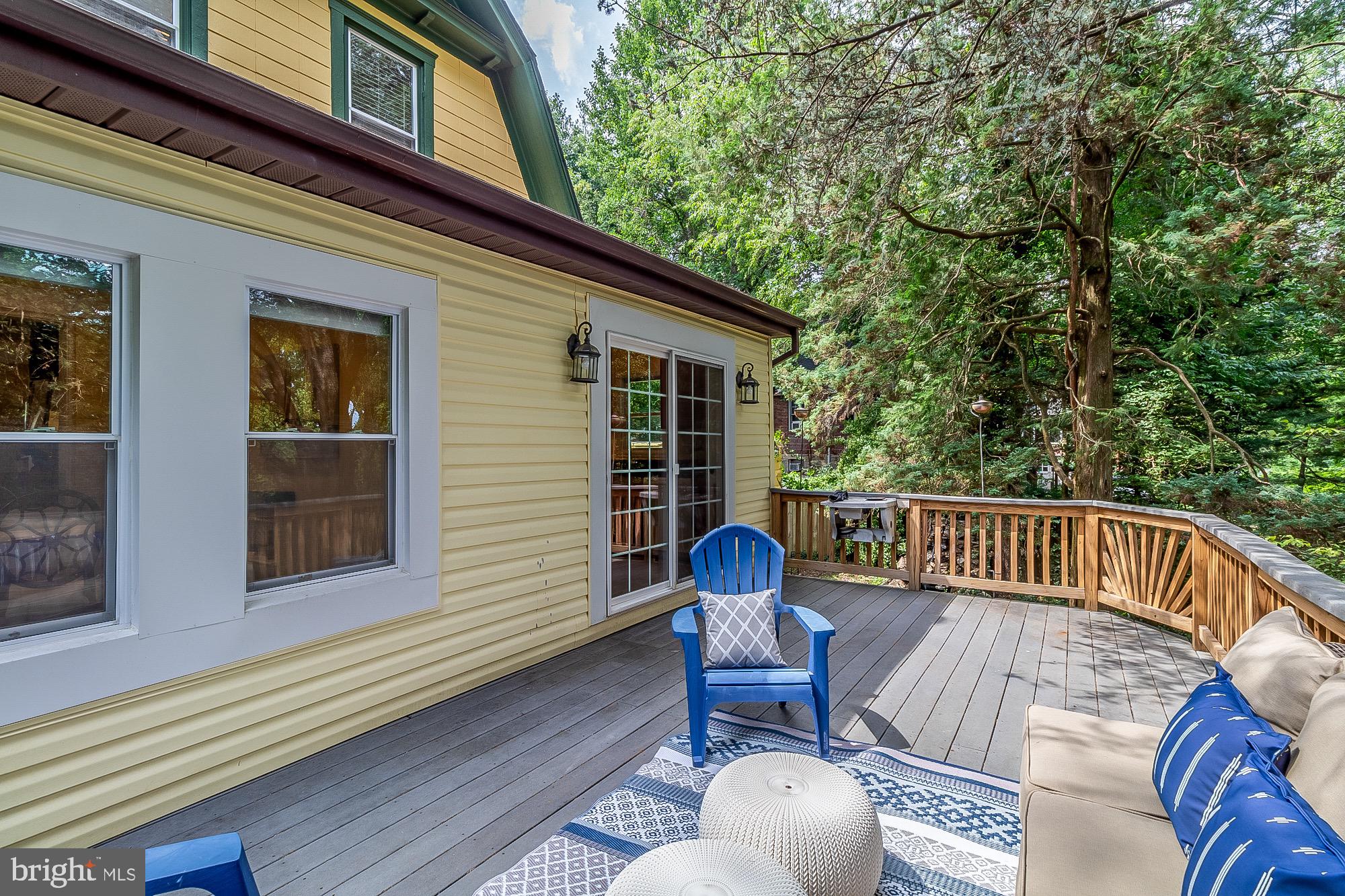 6211 Ridgeview Avenue Baltimore, MD 21206 - Photo 32 of 88 SPACE FOR GRILL AND TABLE SEATING