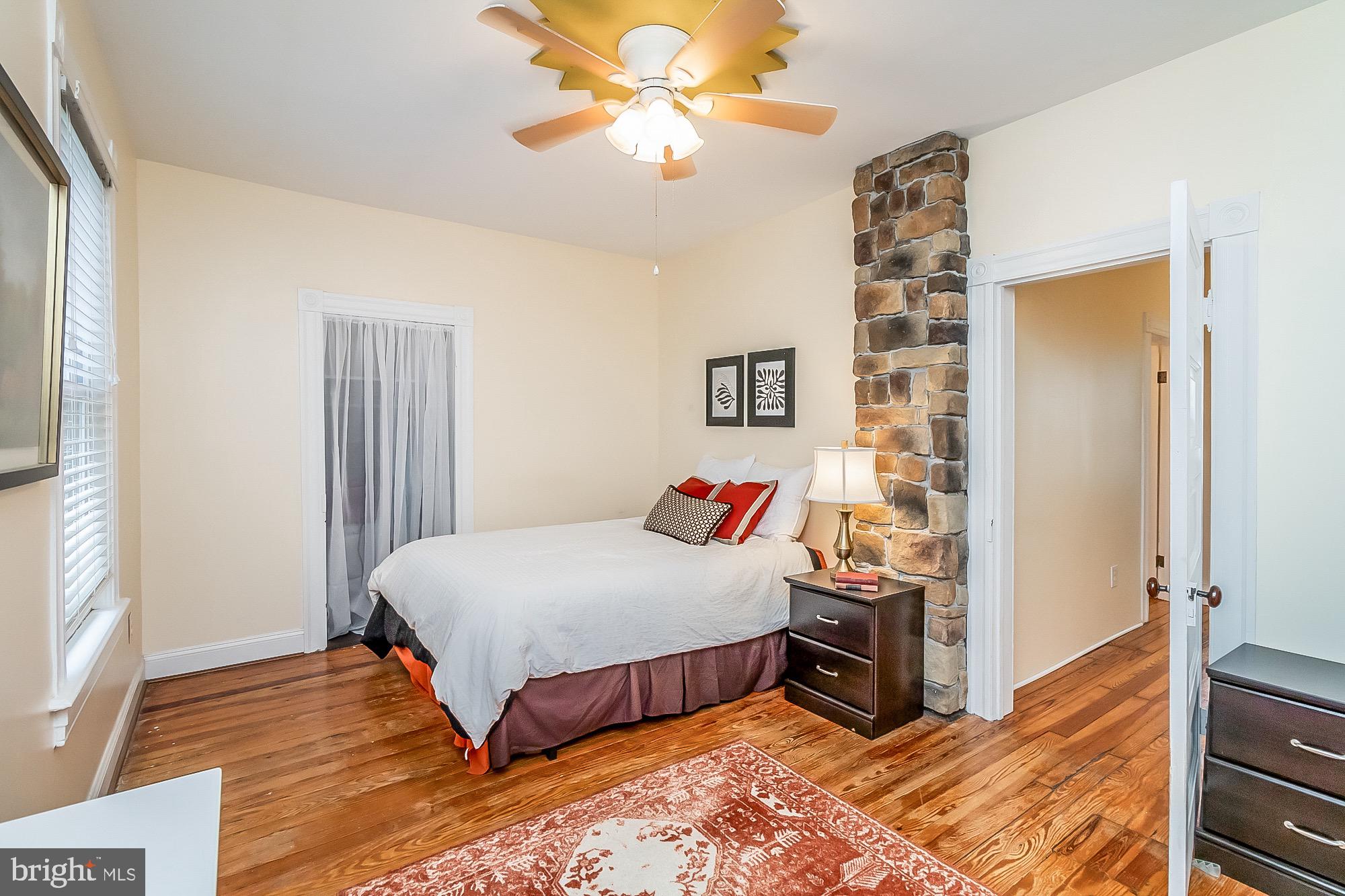 6211 Ridgeview Avenue Baltimore, MD 21206 - Photo 48 of 88 FITS QUEEN SIZE BED