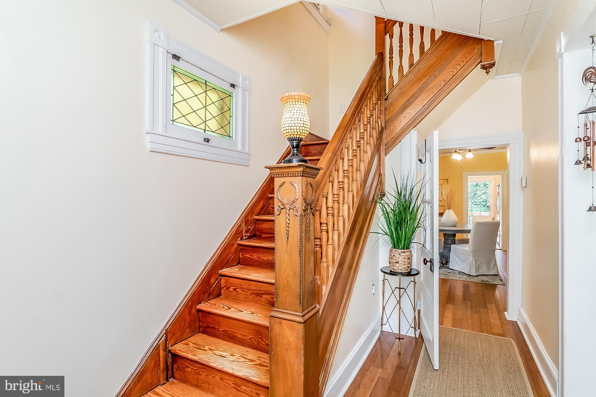 6211 Ridgeview Avenue Baltimore, MD 21206 - Photo 6 of 88 ORIGINAL STAINED GLASS WINDOW