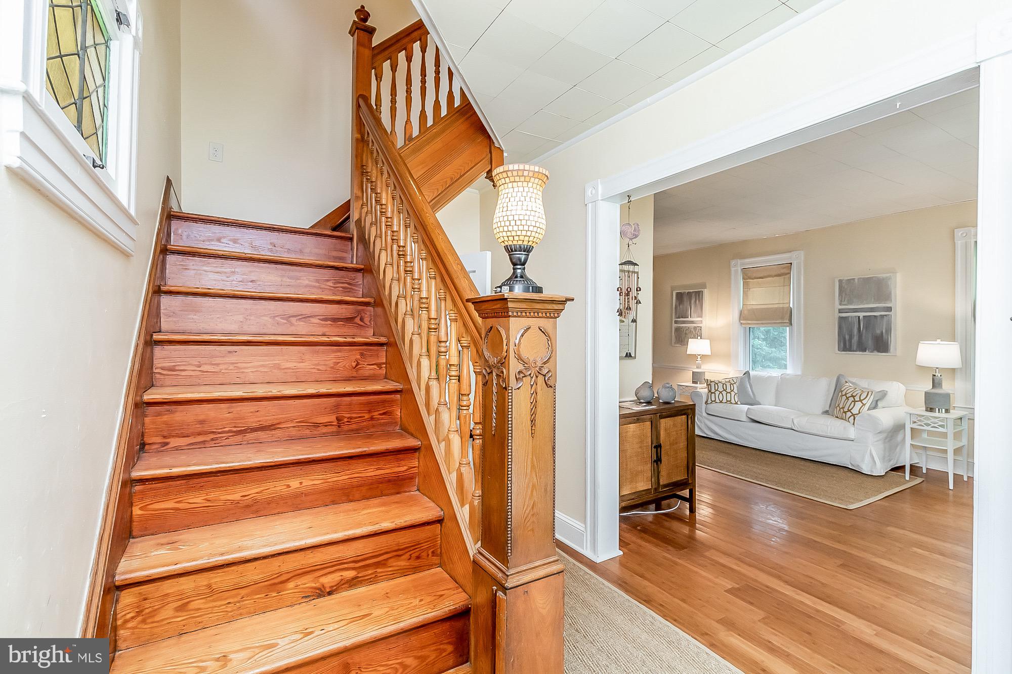 6211 Ridgeview Avenue Baltimore, MD 21206 - Photo 7 of 88 ORIGINAL SOLID OAK STAIRCASE