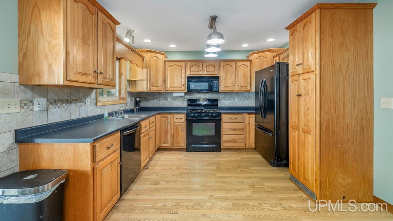 14070 24th Road Rapid River, MI 49878 - Photo 11 of 32
