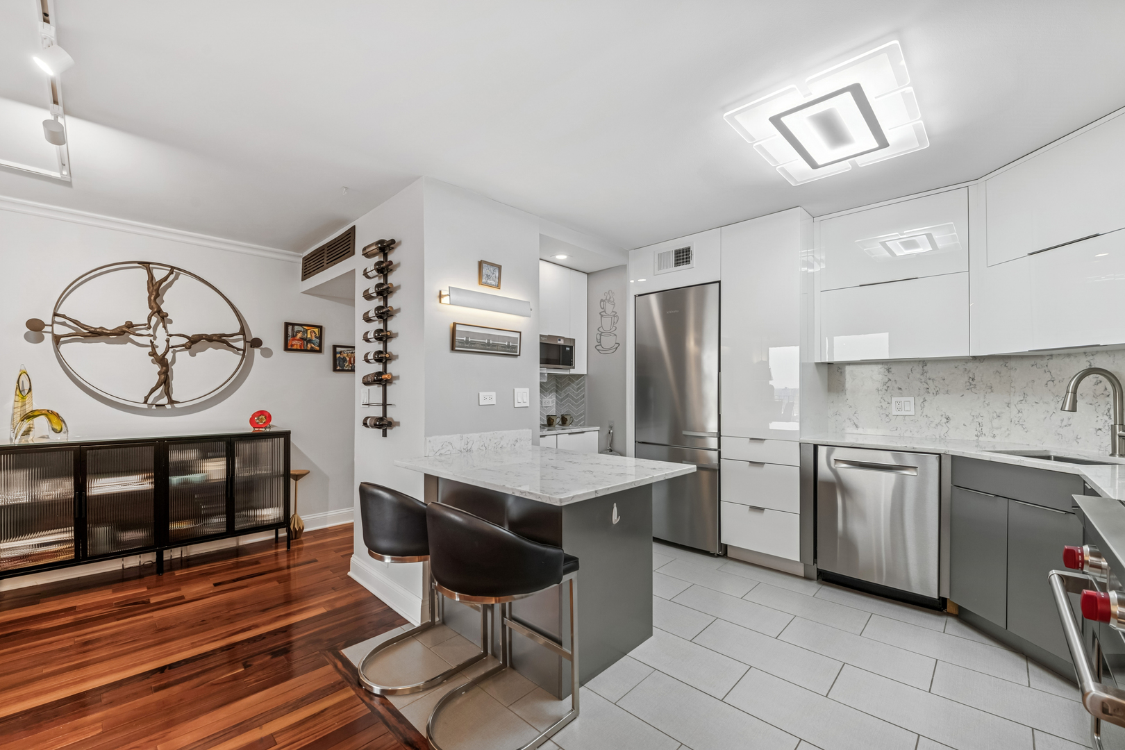 6033 North Sheridan Road, Unit 15L Chicago, IL 60660 - Photo 11 of 26