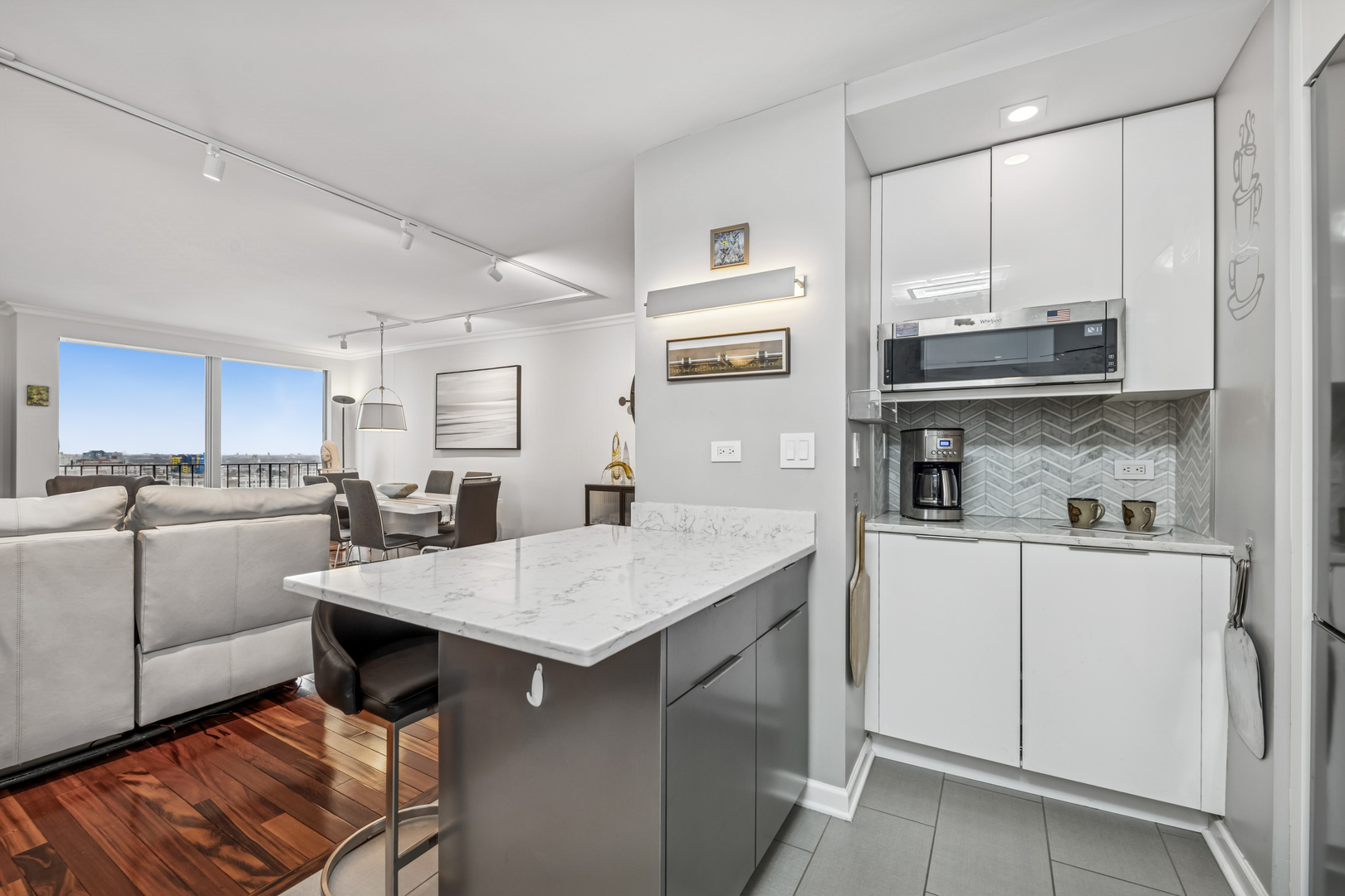 6033 North Sheridan Road, Unit 15L Chicago, IL 60660 - Photo 14 of 26