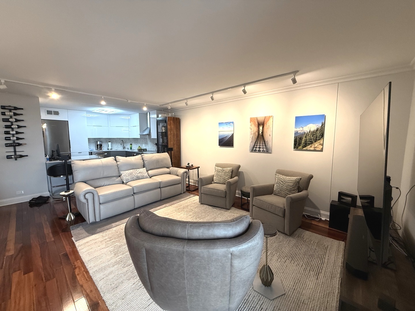 6033 North Sheridan Road, Unit 15L Chicago, IL 60660 - Photo 2 of 26