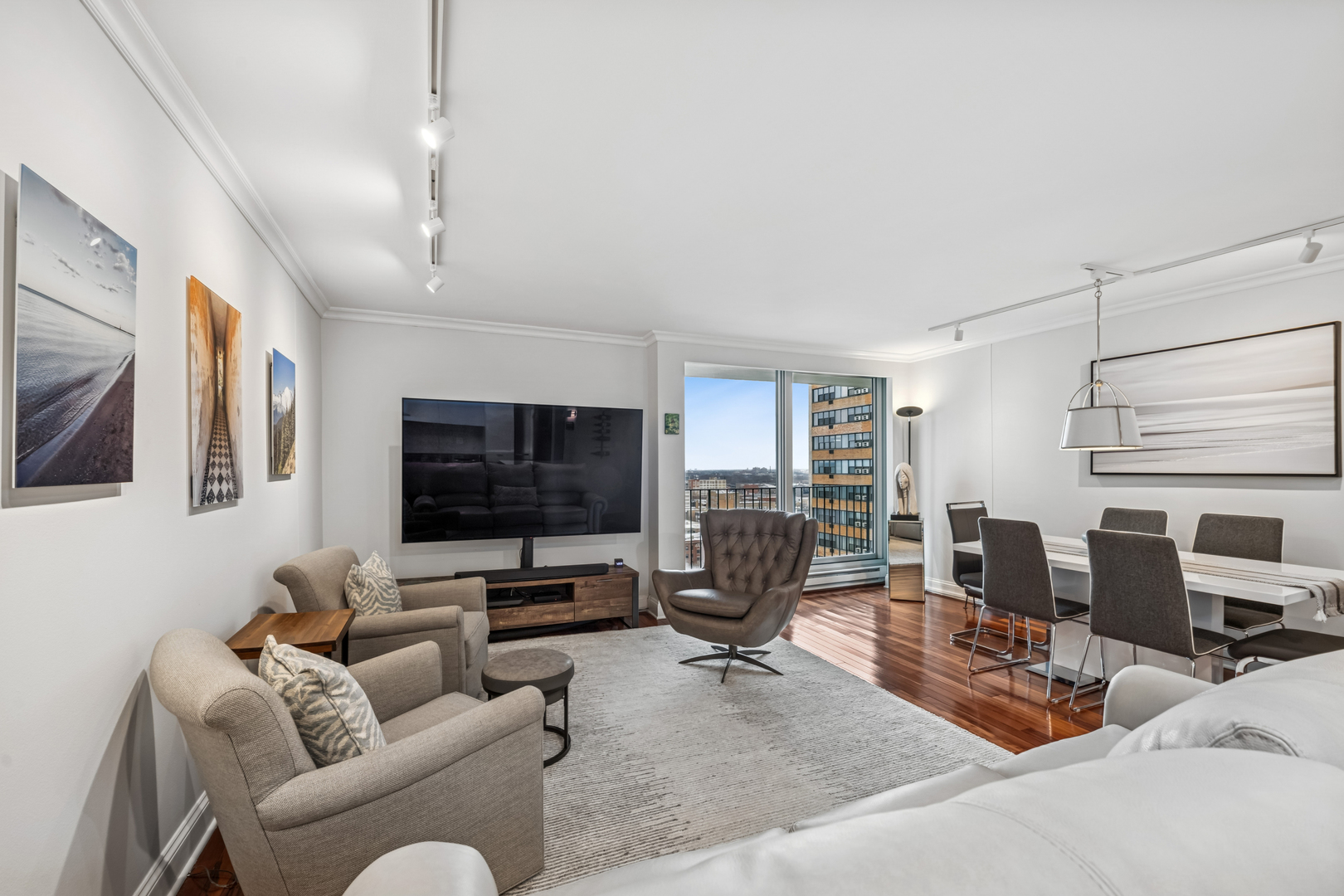 6033 North Sheridan Road, Unit 15L Chicago, IL 60660 - Photo 5 of 26