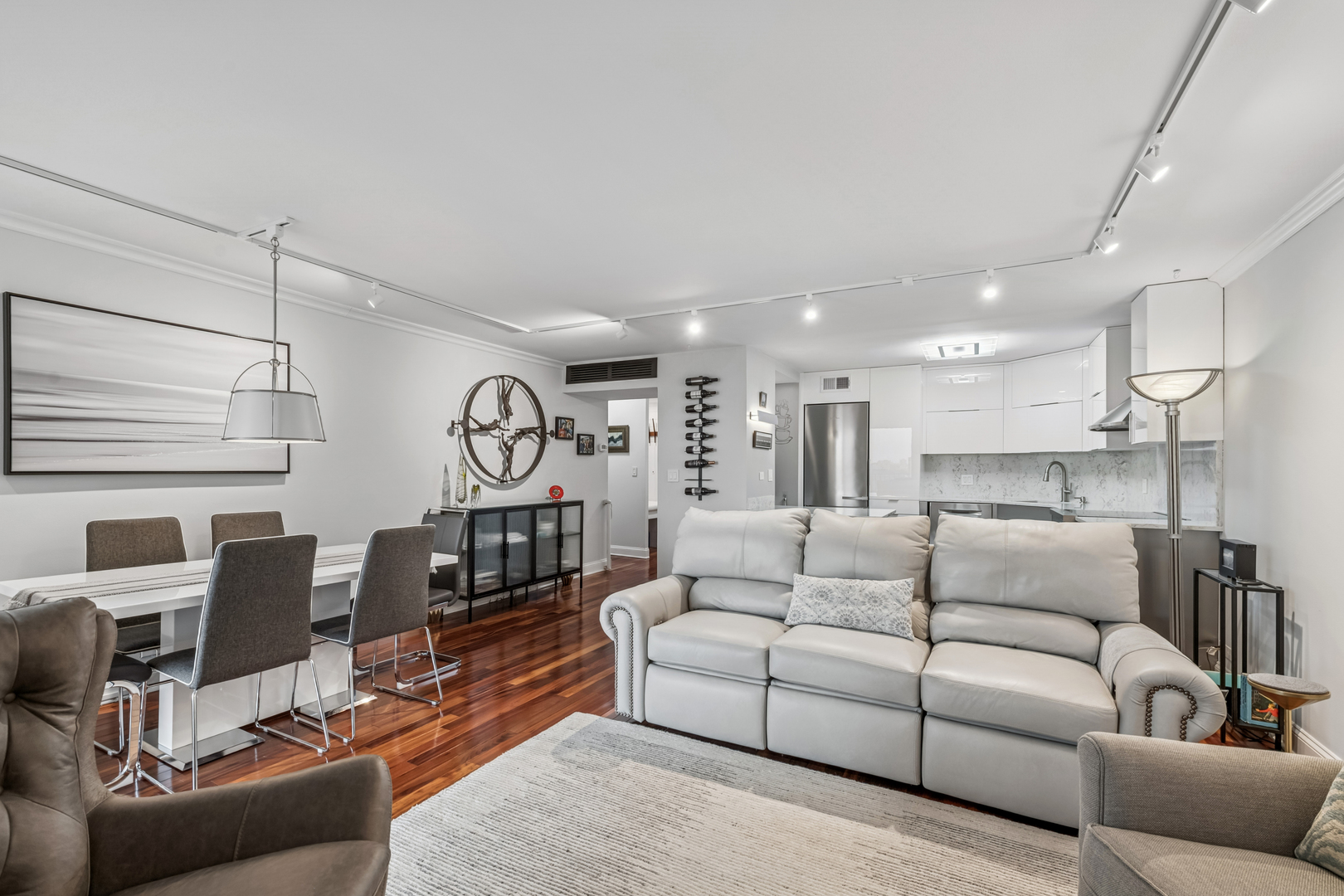 6033 North Sheridan Road, Unit 15L Chicago, IL 60660 - Photo 6 of 26