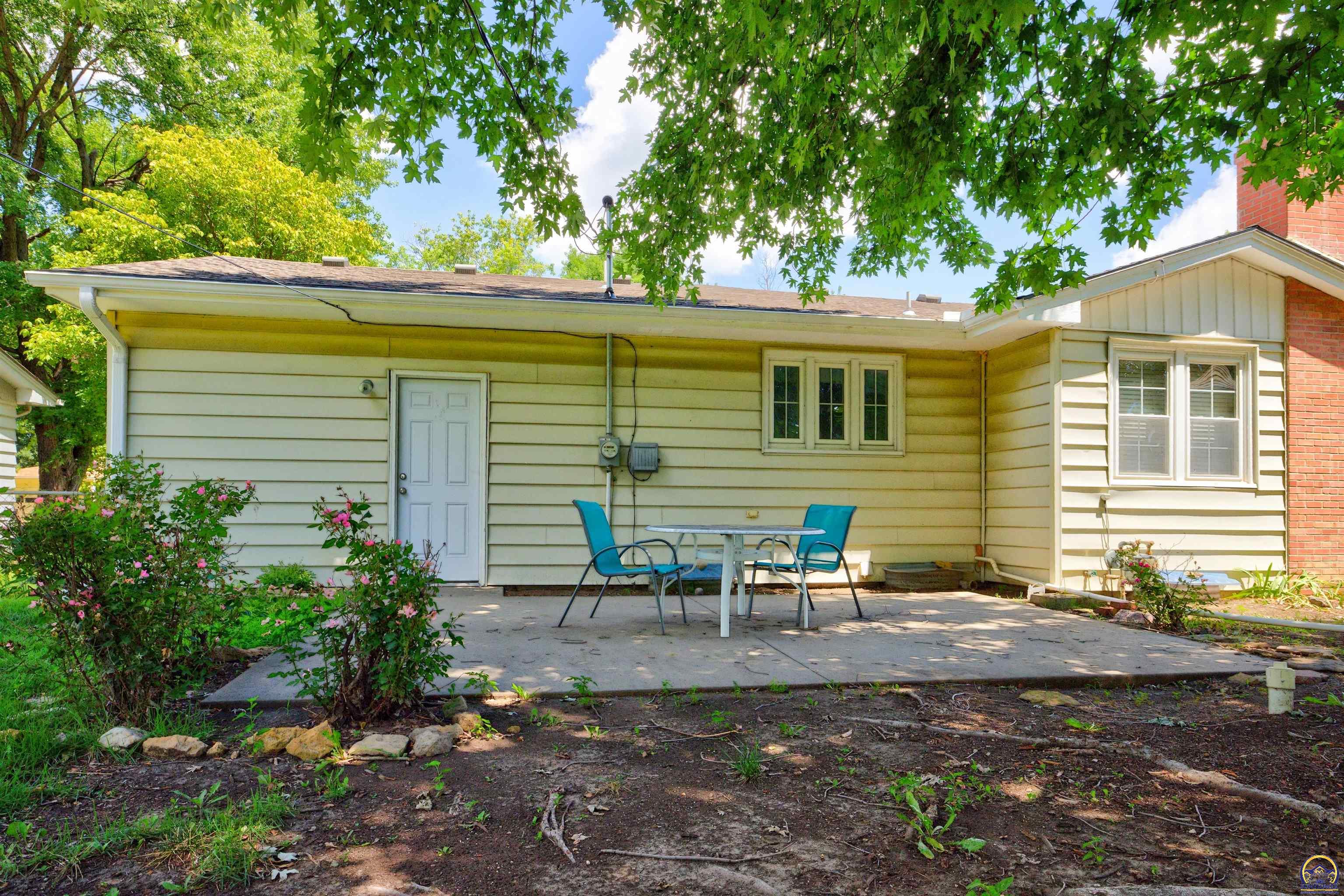 5429 Southwest 19th Street Topeka, KS 66604 - Photo 26 of 27