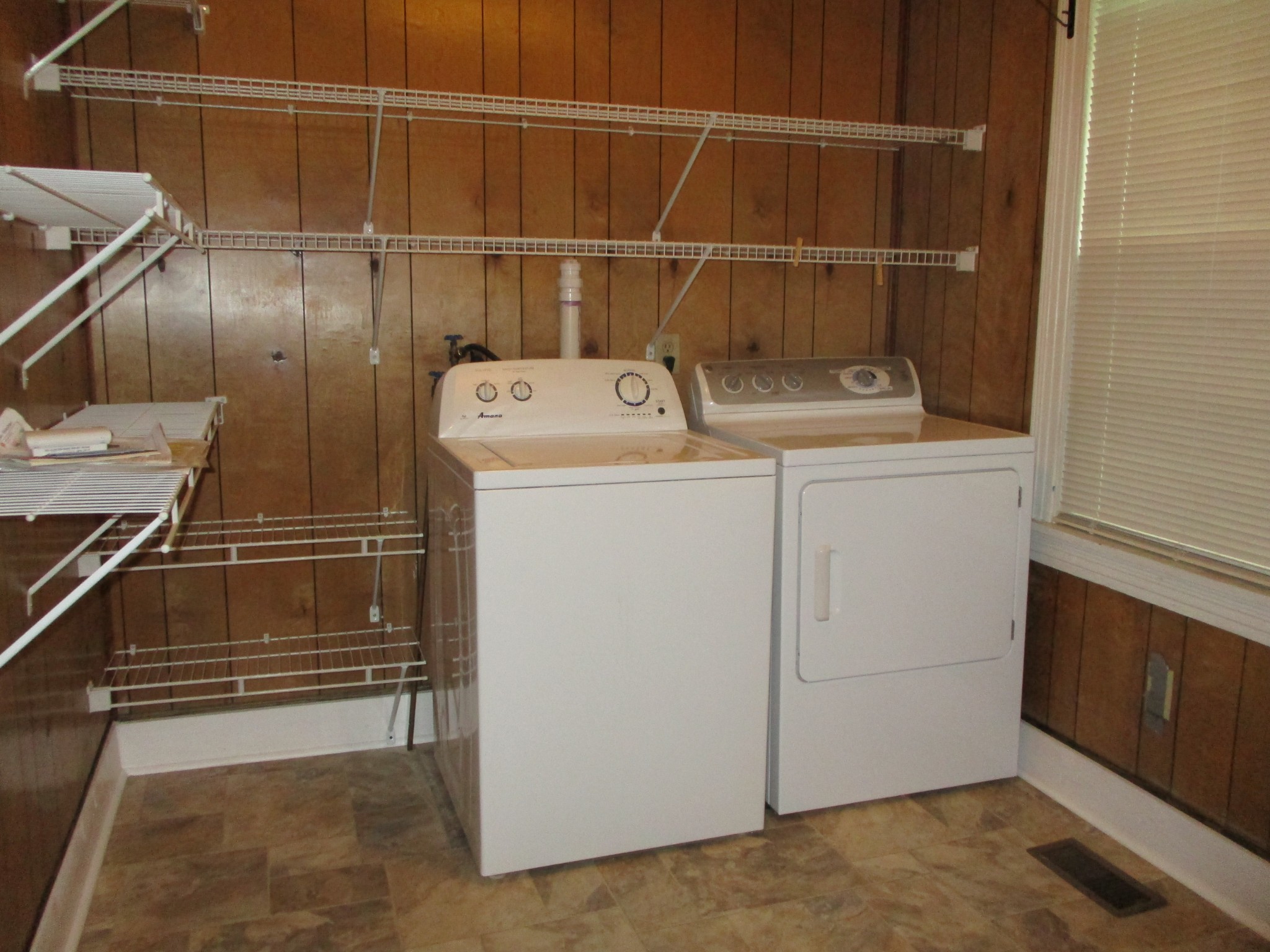 1003 Hickory Ridge Road Lebanon, TN 37087 - Photo 12 of 18 a utility room with dryer and washer