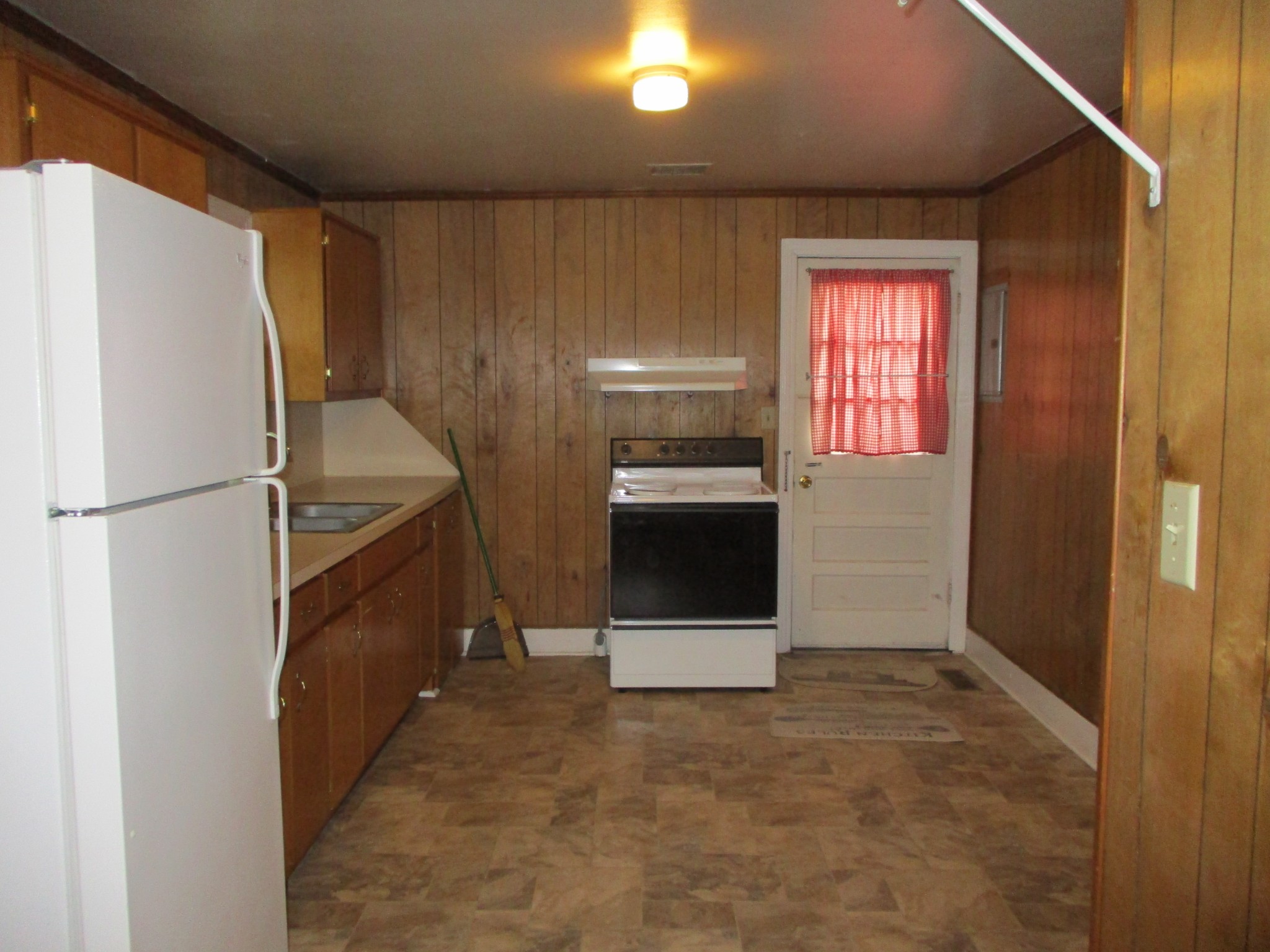 1003 Hickory Ridge Road Lebanon, TN 37087 - Photo 9 of 18 a view of hallway with washer and dryer