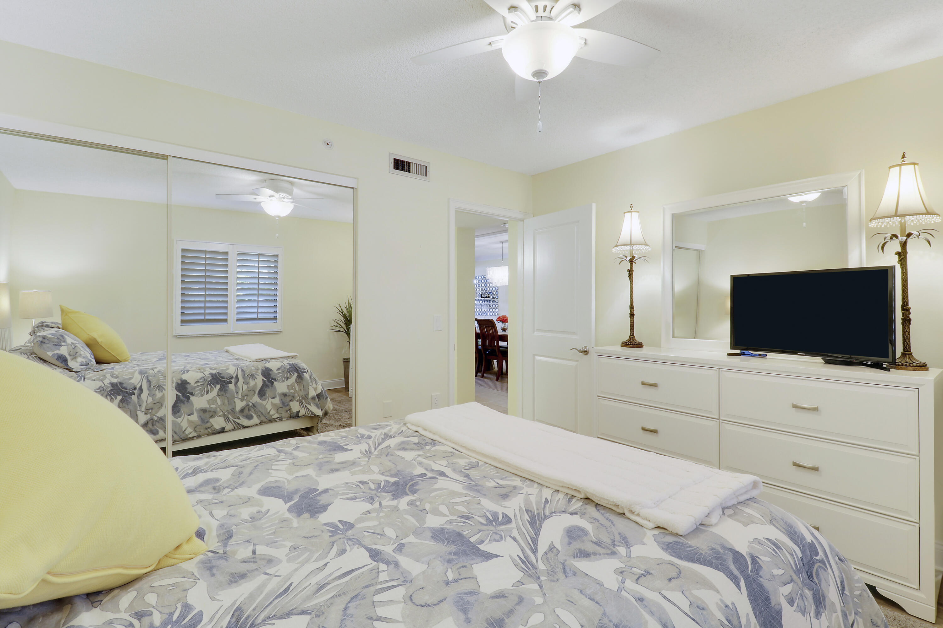 1301 Seafarer Circle, Unit 105 Jupiter, FL 33477 - Photo 18 of 37 Guest Bedroom