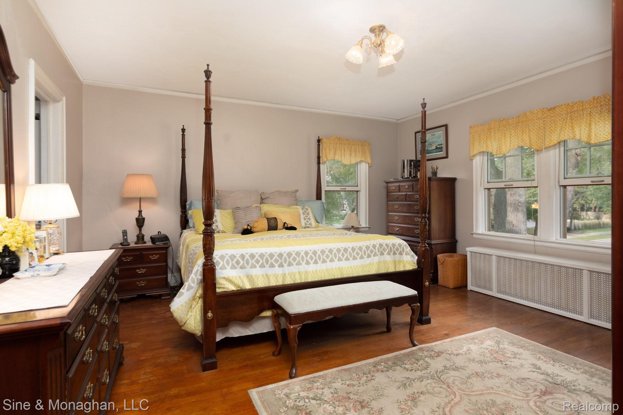 1399 Whittier Road Grosse Pointe, MI 48230 - Photo 12 of 29 18.jpg