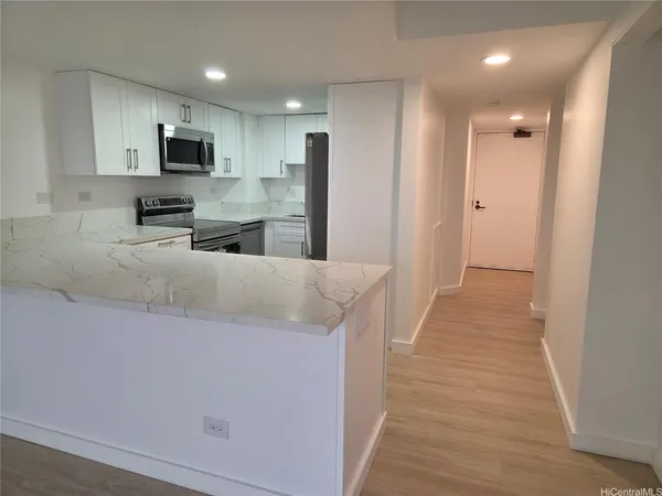 $3,500 | 512 Iolani Avenue, Unit 404, Honolulu, HI 96813