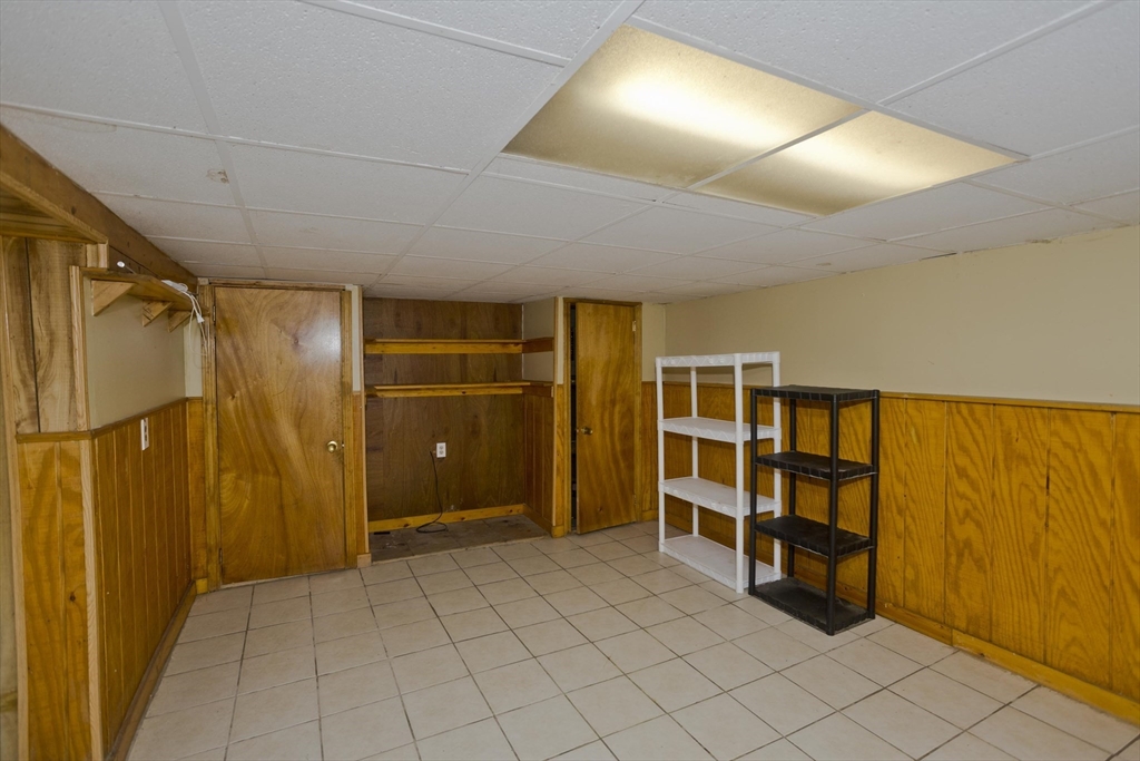 121 Dorset Street Springfield, MA 01108 - Photo 31 of 40