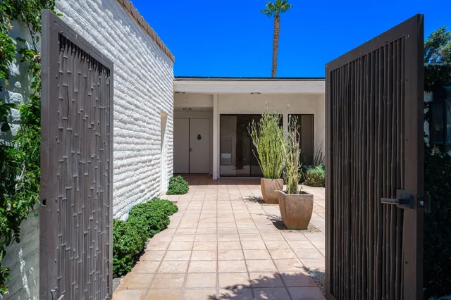 $1,150,000 | 75768 Valle Vista Drive, Indian Wells, CA 92210