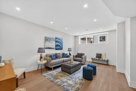$1,150,000 | 1728 North Sawyer Avenue, Unit B, Chicago, IL 60647